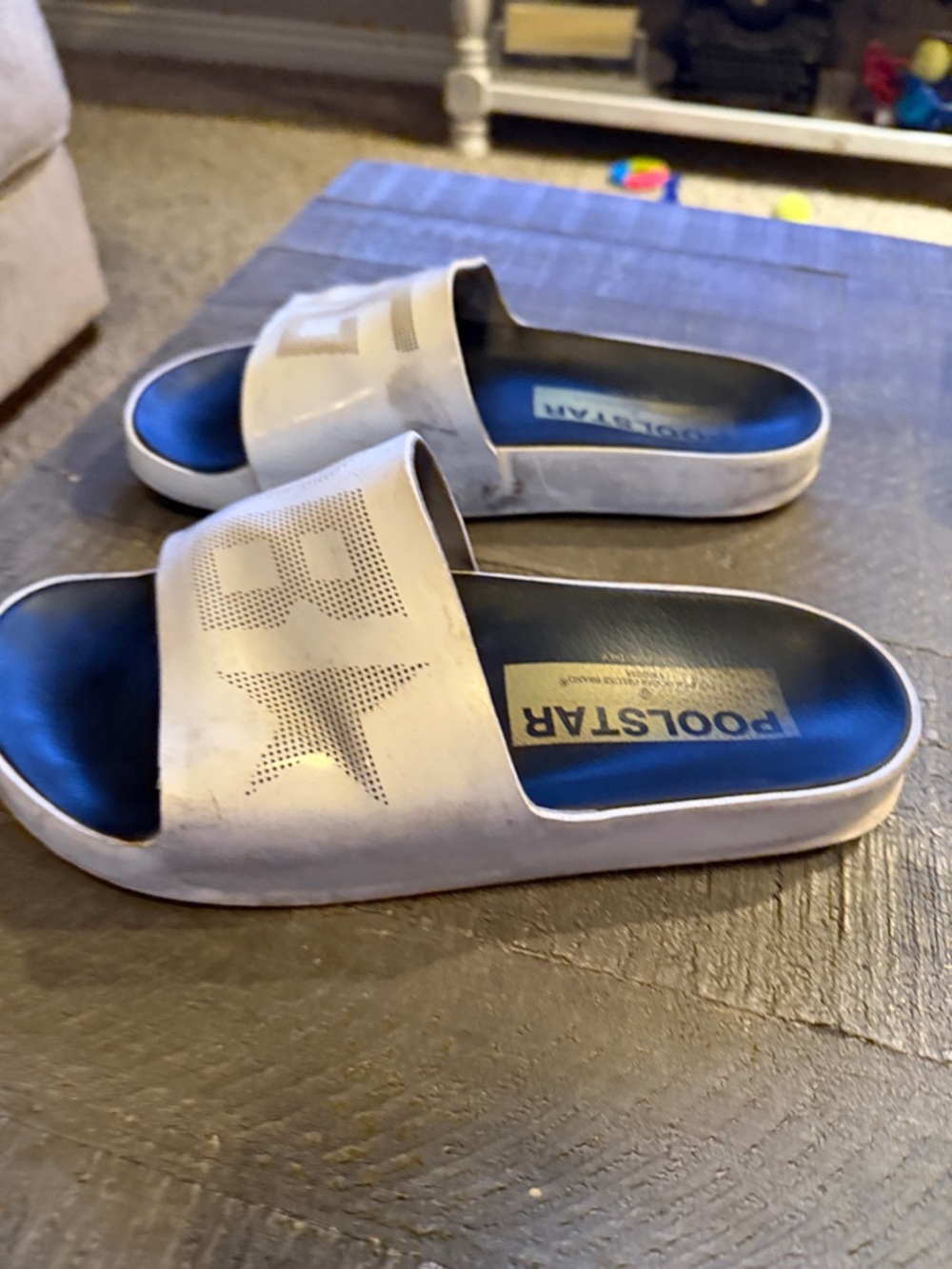 Golden Goose slides 41 - Picture 2 of 13